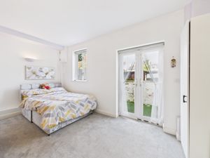 Bedroom- click for photo gallery